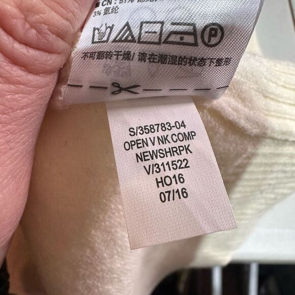 Gap Cashsoft V Neck Long Lightweight Pullover Sweater Size Small Cream Ivory - Picture 7 of 7